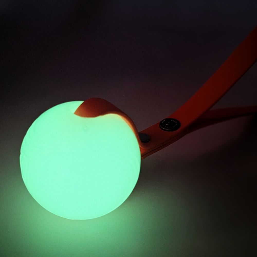 Chuckit Max Glow mit Wurfschlaufe