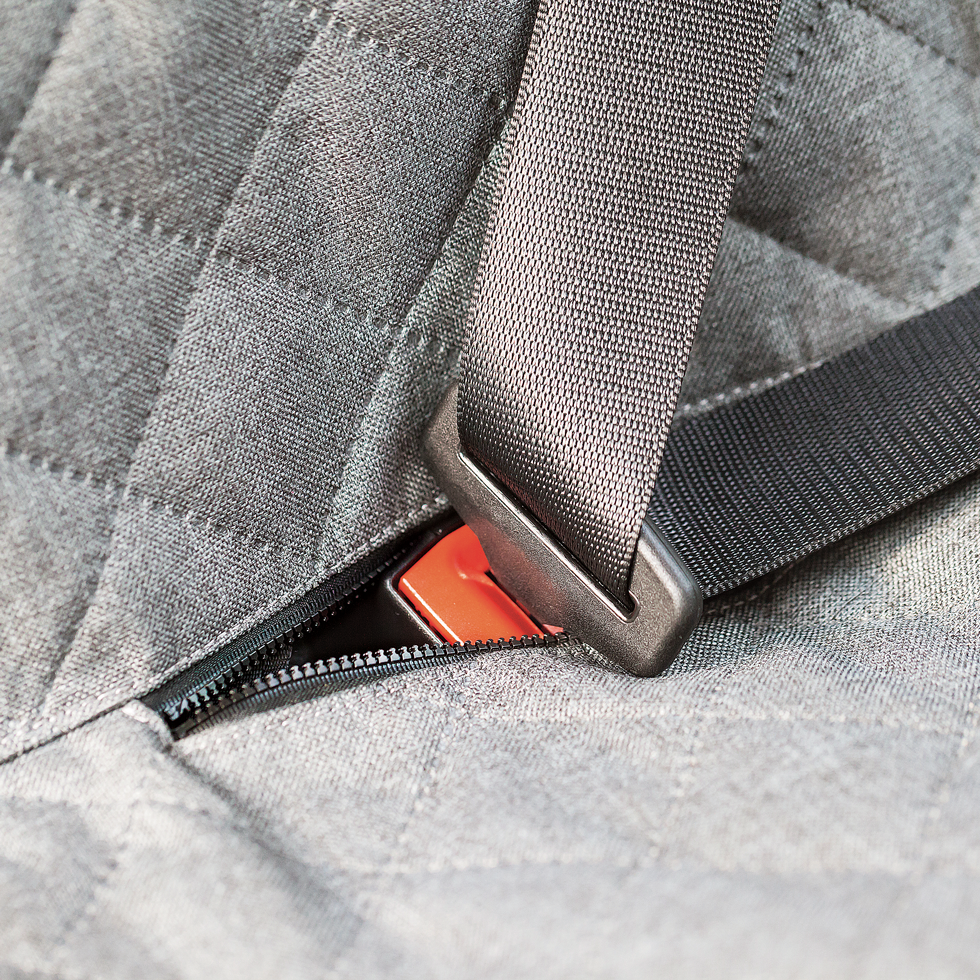 KONG 2-in-1 Bench Seat Cover and Hammock KONG 2-in-1 Bench Seat Cover and Hammock
